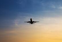 कज़ाकिस्तान में लैंडिंग के दौरान क्रैश हुआ विमान, 4 की मौत