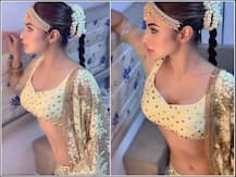 ट्रेडीशनल अवतार में मौनी रॉय गिरा रहीं हैं फैंस के दिलों पर बिजलियां, देखें तस्वीरें