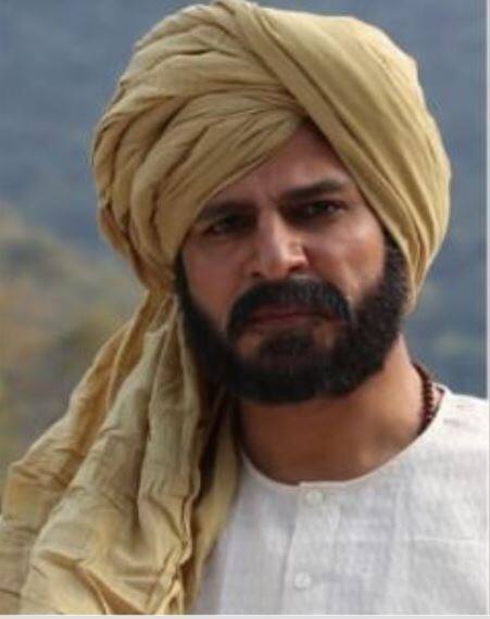 फिल्म का निर्देशन 'मैरी कॉम' फेम ओमंग कुमार कर रहे हैं. सुरेश ओबेरॉय और संदीप सिंह इस फिल्म का निर्माण किया है. (तस्वीर- तरन आदर्श ट्विटर हैंडल)
