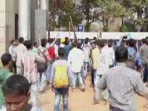 नौकरी के लिए युवाओं ने ओडिशा के कालाहांडी जिले में की हिंसक प्रदर्शन, दो की मौत