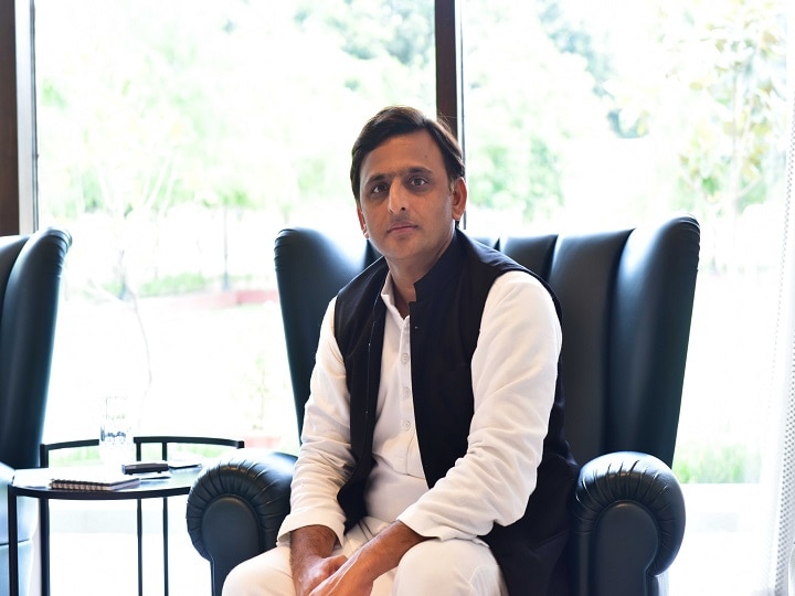 यूपी: 'साथी' के साथ से 'महागठबंधन से महापरिर्वतन' - अखिलेश यादव Akhilesh Yadav shared a Picture on twitter, represented unity of SP-BSP Alliance यूपी: 'साथी' के साथ से 'महागठबंधन से महापरिर्वतन' - अखिलेश यादव