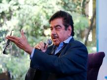 BJP के बागी नेता शत्रुघ्न सिन्हा ने पीएम मोदी के ‘मैं भी चौकीदार’ अभियान पर उठाया सवाल