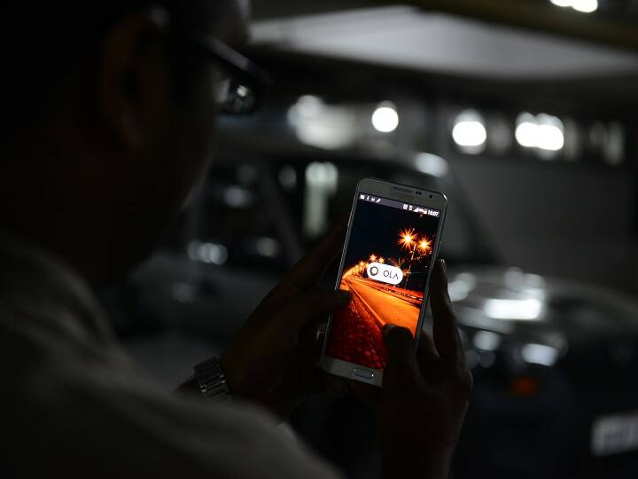 कर्नाटक में ओला का लाइसेंस 6 महीने के लिए सस्पेंड, नियमों के उल्लंघन का आरोप Ola Cabs Banned In Karnataka For 6 Months कर्नाटक में ओला का लाइसेंस 6 महीने के लिए सस्पेंड, नियमों के उल्लंघन का आरोप