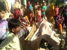 कौशाम्बी में कोटेदार की शराब पार्टी में शामिल तीन लोगों की मौत, कई बीमार