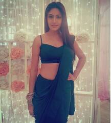 \'इश्कबाज़\' फेम सुरभि चंदना का ग्लैमरस अवतार सोशल मीडिया पर वायरल, देखें तस्वीरें