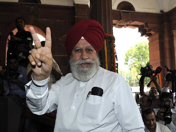 गठबंधन दलों की आपत्ति के बाद BJP ने दार्जिलिंग से अहलुवालिया का टिकट काटा, मंत्री ने कहा- किसी दूसरे सीट से दें टिकट Lok Sabha Election 2019: BJP replaces SS Ahluwalia from Darjeeling गठबंधन दलों की आपत्ति के बाद BJP ने दार्जिलिंग से अहलुवालिया का टिकट काटा, मंत्री ने कहा- किसी दूसरे सीट से दें टिकट