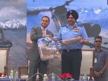 एयर चीफ मार्शल धनोआ ने कसा तंज, कहा- पाकिस्तानी वायु सेना प्रमुख फाइटर जेट में भी पीछे बैठते हैं