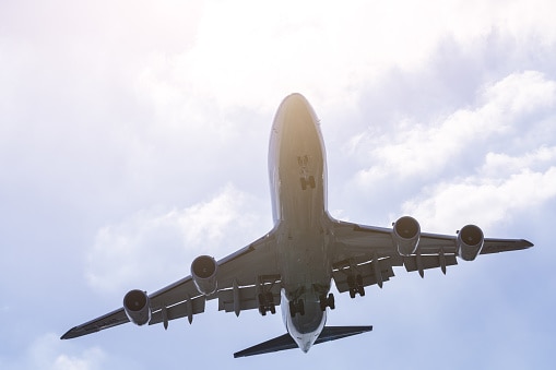 Domestic Air Travel Set To Become More Expensive from june 1 येत्या 1 जूनपासून  देशांतर्गत विमान प्रवास महागणार, काय आहे तिकिटाचे नवे दर?
