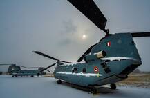 तस्वीरें: फौलादी इरादे के हैं चिनूक सीएच-47 हेलीकॉप्टर, पहाड़ी इलाकों में सेना के लिए बनेंगे वरदान