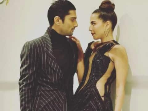 प्रतीक बब्बर की पत्नी सान्या ने डायरेक्शन में किया डेब्यू, म्यूजिक वीडियो में पति को किया डायरेक्ट प्रतीक बब्बर की पत्नी सान्या ने डायरेक्शन में किया डेब्यू, म्यूजिक वीडियो में पति को किया डायरेक्ट