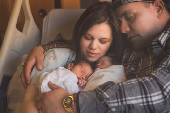 हाल ही में एक महिला के अफेयर के बारे में उस समय खुलासा हुआ जब उसके जुड़वा बच्चे हुए. सभी फोटोः गेटी इमेज