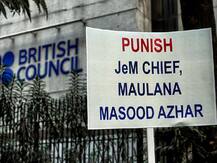 आतंकी मसूद अजहर पर बैन के लिए अमेरिका, फ्रांस और ब्रिटेन की नई कोशिश, चीन लगाता रहा है अड़ंगा