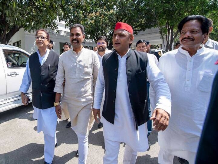 यूपी: बीजेपी का विपक्ष पर लगातार आरोप लगाना उनकी हताशा का प्रतीक- अखिलेश यादव UP: Akhilesh Yadav said on the trot Charging allegations against opposition's its a symbol of desperation of BJP यूपी: बीजेपी का विपक्ष पर लगातार आरोप लगाना उनकी हताशा का प्रतीक- अखिलेश यादव