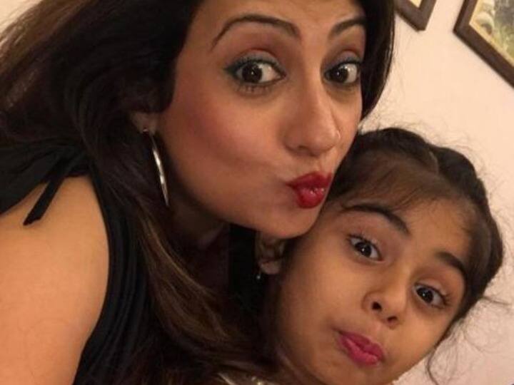 Juhi Parmar written a emotional post, she was said returned from see the face of death मौत के मुंह से बचकर लौटीं जूही परमार ने लिखा ये इमोशनल पोस्ट, कहा- सिर्फ अपनी बेटी के लिए वापस आई