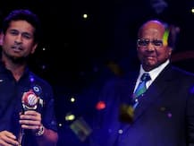 NCP प्रमुख शरद पवार से मिलने उनके घर पहुंचे दिग्गज सचिन तेंदुलकर