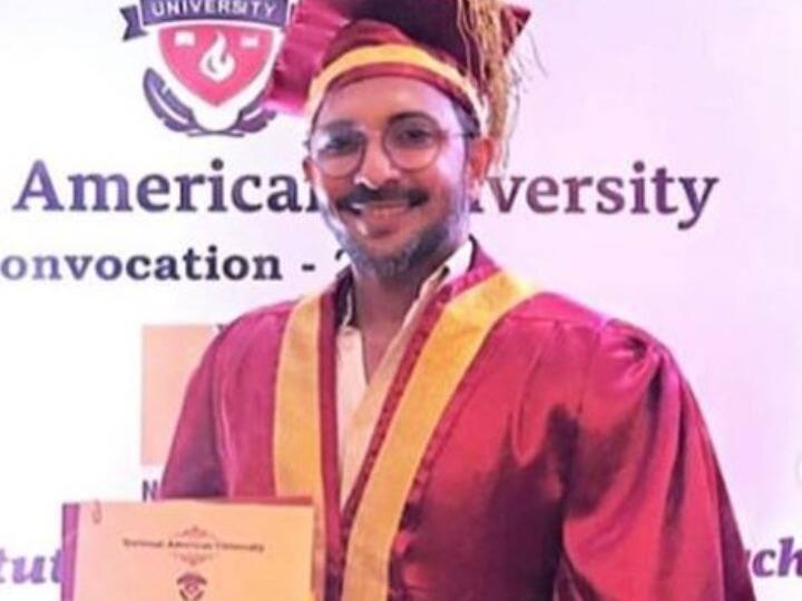 कोरियोग्राफर टेरेंस लुईस को डॉक्टरेट की उपाधि से किया गया सम्मानित, बधाई देने वालों का लगा तांता Terence Lewis was honored with a doctorate कोरियोग्राफर टेरेंस लुईस को डॉक्टरेट की उपाधि से किया गया सम्मानित, बधाई देने वालों का लगा तांता