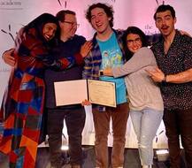 कॉन्सर्ट में एक्साइटेड हुई फीमेल फैन, निक जोनास पर उछाली थी ब्रा, लेकिन प्रियंका चोपड़ा आ गई बीच में, देखें तस्वीरें