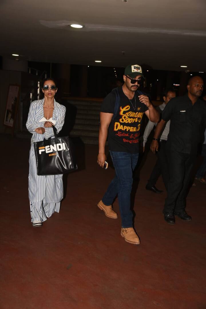 मुंबई एयरपोर्ट पर ये दोनों सितारे कल रॉत स्पॉट किए गए.