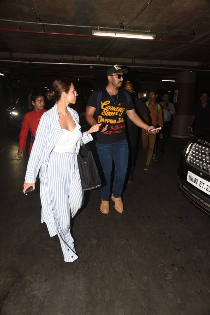 हालांकि अर्जुन कपूर के पिता बोनी कपूर ने शादी की खबरों को अफवाह बताया है. बोनी कपूर ने हाल ही में कहा कि इन खबरों में कोई सच्चाई नहीं है.