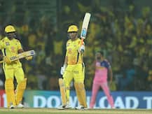 महफिल लूटने में माहिर हैं माही