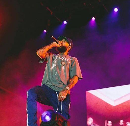 गोलीबारी के दौरान दो अन्य लोग भी घायल हो गये लेकिन उनकी हालत स्थिर बताई गई है.