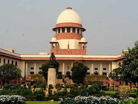 50% वीवीपैट पर्चियों की गिनती हो? EC के हलफनामे पर SC ने विपक्षी नेताओं से मांगा जवाब 50% वीवीपैट पर्चियों की गिनती हो? EC के हलफनामे पर SC ने विपक्षी नेताओं से मांगा जवाब