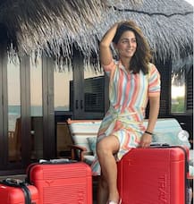 मालदीव में नजर आया हिना खान का ग्लैमरस अवतार, देखें तस्वीरें