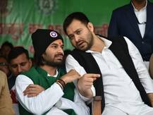 बिहार: तेज प्रताप के बगावती सुर पर क्या होगा तेजस्वी समेत पार्टी का रूख?