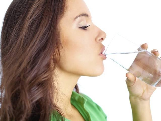 Drinking Too Much Water Can Also Be Dangerous, How Much Water To Drink In 1 Day To Stay Healthy | ज्यादा पानी पीना भी हो सकता है खतरनाक, जानिए स्वस्थ रहने के