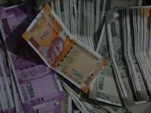 चुनावी मौसम में काले धन पर शिकंजा, EC ने अब तक 1582 करोड़ रुपये की नकद राशि, सोना और शराब जब्त किये