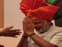 पीएम मोदी के पारंपरिक पगड़ी बनाने वाले शख्स ने मांगी आर्थिक मदद