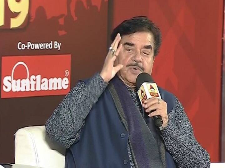 Shashi Kapoor rushed to hit Shatrughan Sinha with the belt इस वजह से Shatrughan Sinha को बेल्ट से मारने के लिए उनके पीछे भागे थे Shashi Kapoor