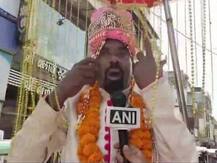 लोकसभा चुनाव 2019: दूल्हा बनकर नामांकन करने पहुंचा प्रत्याशी, बोला- \'मैं राजनीति का दामाद हूं\'