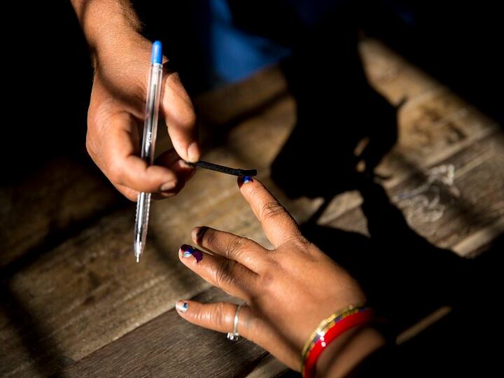 लोकसभा चुनाव: 91 सीटों पर 11 अप्रैल को वोटिंग, अजित-ओवैसी की सीटों पर भी वोटिंग, जानें पहले चरण की पूरी जानकारी All you need to know about First Phase of Lok Sabha Election 2019 लोकसभा चुनाव: 91 सीटों पर 11 अप्रैल को वोटिंग, अजित-ओवैसी की सीटों पर भी वोटिंग, जानें पहले चरण की पूरी जानकारी