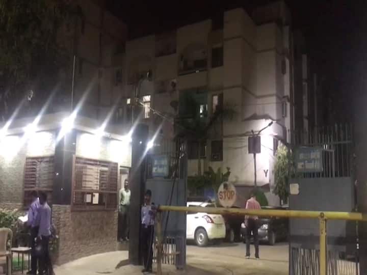 चार राज्यों में आईटी विभाग के छापे, दस्तावेजों से मिला चुनाव में काले धन के इस्तेमाल का इशारा Income tax raid in Four States, documents shown important info about Black Money चार राज्यों में आईटी विभाग के छापे, दस्तावेजों से मिला चुनाव में काले धन के इस्तेमाल का इशारा