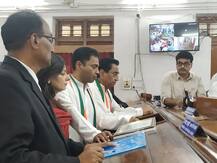 मध्य प्रदेश: कमलनाथ ने विधानसभा उपचुनाव और उनके बेटे नकुलनाथ ने लोकसभा चुनाव के लिए छिंदवाड़ा से भरा पर्चा