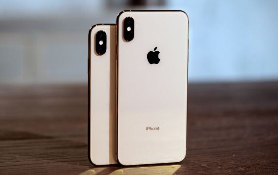 ऐपल ट्रिपल रियर कैमरा सेटअप और OLED स्क्रीन वाले दो आईफोन लॉन्च करेगा Apple might launch iPhone with Triple rear camera setup in 2019 ऐपल ट्रिपल रियर कैमरा सेटअप और OLED स्क्रीन वाले दो आईफोन लॉन्च करेगा