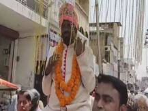 शाहजहांपुर: दूल्हा बनकर लोकसभा नामांकन कराने गये प्रत्याशी पर FIR