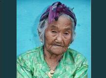 लोकतंत्र का महापर्व: उम्र को धता बता मतदान करने पहुंचीं 107 साल की बुजुर्ग महिला