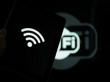 वर्क फ्रॉम होम करने में आ रही है दिक्कत तो इन टिप्स के जरिए WiFi को बनाएं बेहतर