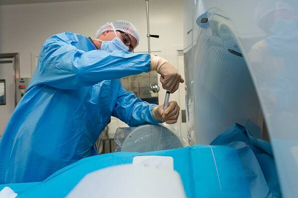 शोधकर्ताओं की मानें ता 22 हजार लोगों में 1 को ये समस्या होती है. मरने से पहले तक रोज बेंटली सामान्य जिंदगी जी रही थीं. उन्हें सिर्फ आर्थराइटिस की समस्या थी. वहीं बेंटली के पति की मृत्यु 15 साल पहले हो गई थी.