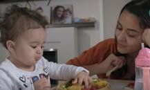 हैरतअंगेज! बच्ची को जन्म देने के बाद इस महिला को हो गई है ऐसी बीमारी, नहीं छू सकती पानी को