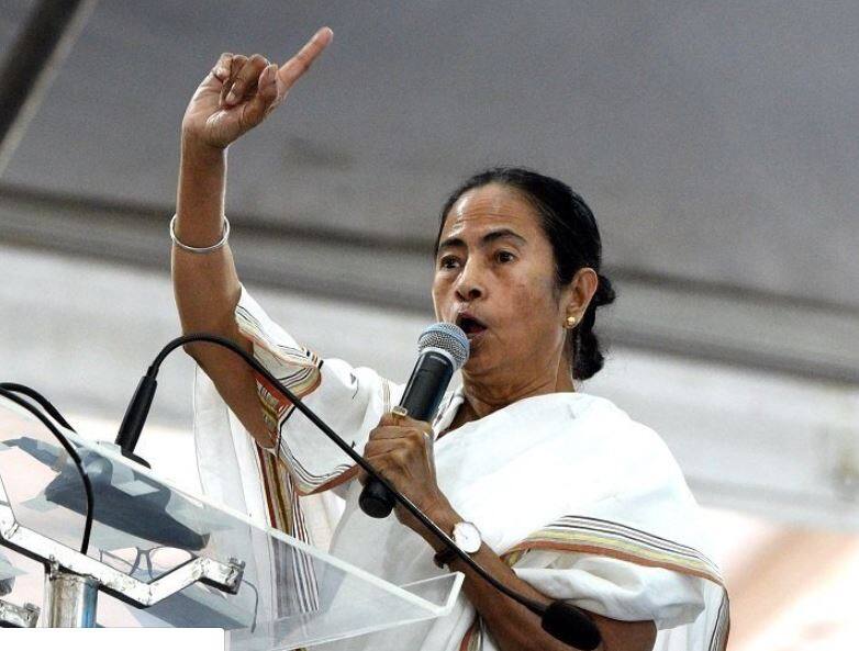 lok sabha election 2019 Mamata Banerjee says Bjp using religion for election benefit Lok Sabha Election 2019: बीजेपी धर्म का इस्तेमाल कर राजनीतिक लाभ लेने का प्रयास कर रही- ममता बनर्जी