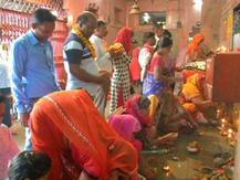 प्रयागराज: श्रद्धापूर्वक मनाई गई रामनवमी, मंदिरों में उमड़ी भक्तों की भीड़