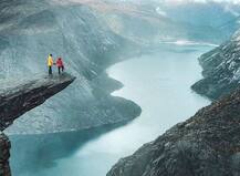 इस कपल की तस्वीरें हैं बेहद रोमांटिक और खतरनाक, देखेंगे तो दंग रह जाएंगे