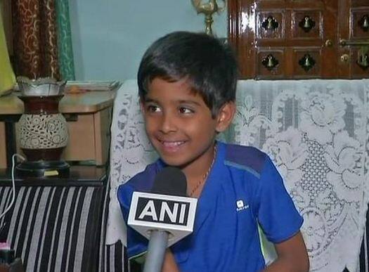 ऑस्ट्रेलिया के पहाड़ों पर चढ़ने के दौरान समन्यु पांच लोगों की टीम में था इनमें इसकी बहन और मां भी शामिल थे.