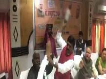 जानिए कैसे कटा जूता कांड के हीरो का टिकट, और कैसे गोरखपुर पहुंच गए रवि किशन