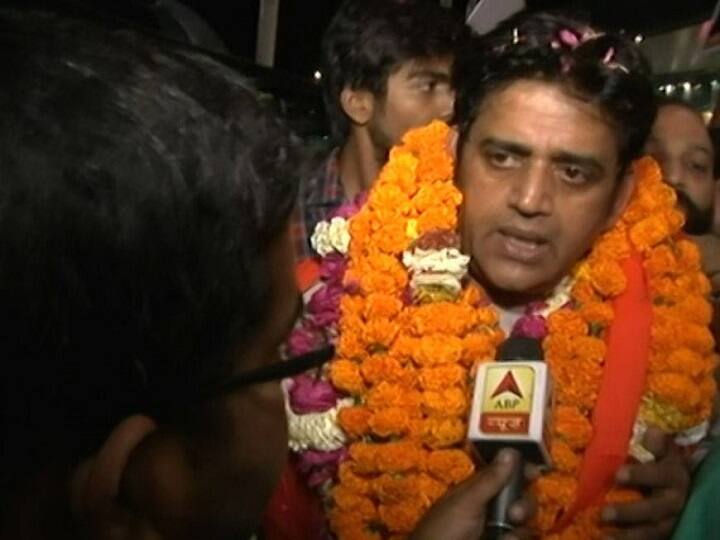 UP- Even not I am a leader and I do not want to be - I want to remain Ravi Kishan 'ना मैं नेता हूं और ना ही बनना चाहता हूं - मैं रवि किशन बने रहना चाहता हूं'