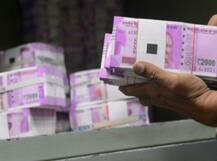 तमिलनाडु में भारी मात्रा में नकदी बरामद, कार्यकर्ताओं को तितर-बितर करने के लिए पुलिस ने चलाई गोलियां