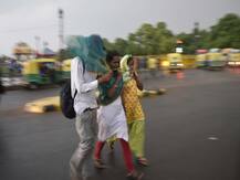 कुदरत का कहर: मौसम विभाग ने जारी किया अलर्ट, अगले चार दिनों तक देश के बड़े हिस्से में आंधी-तूफान की आशंका